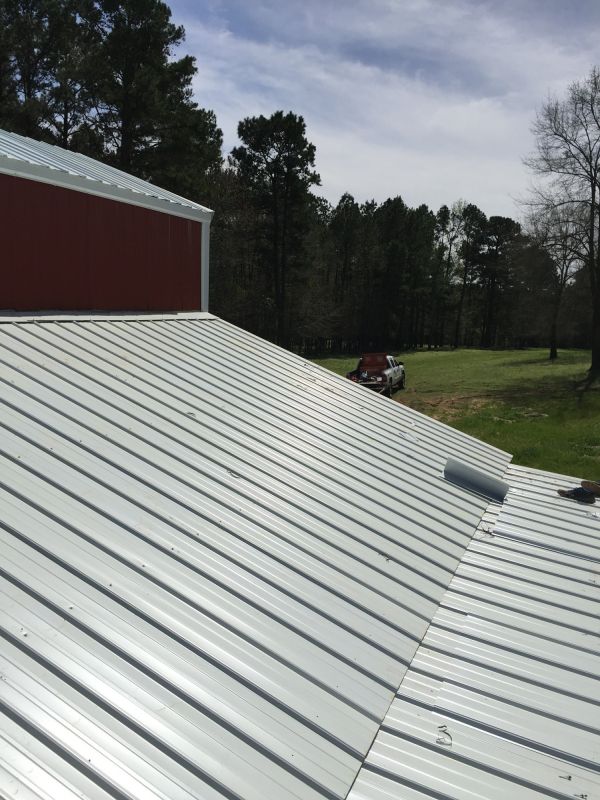 Barn Roof Construction in Powhatan, VA